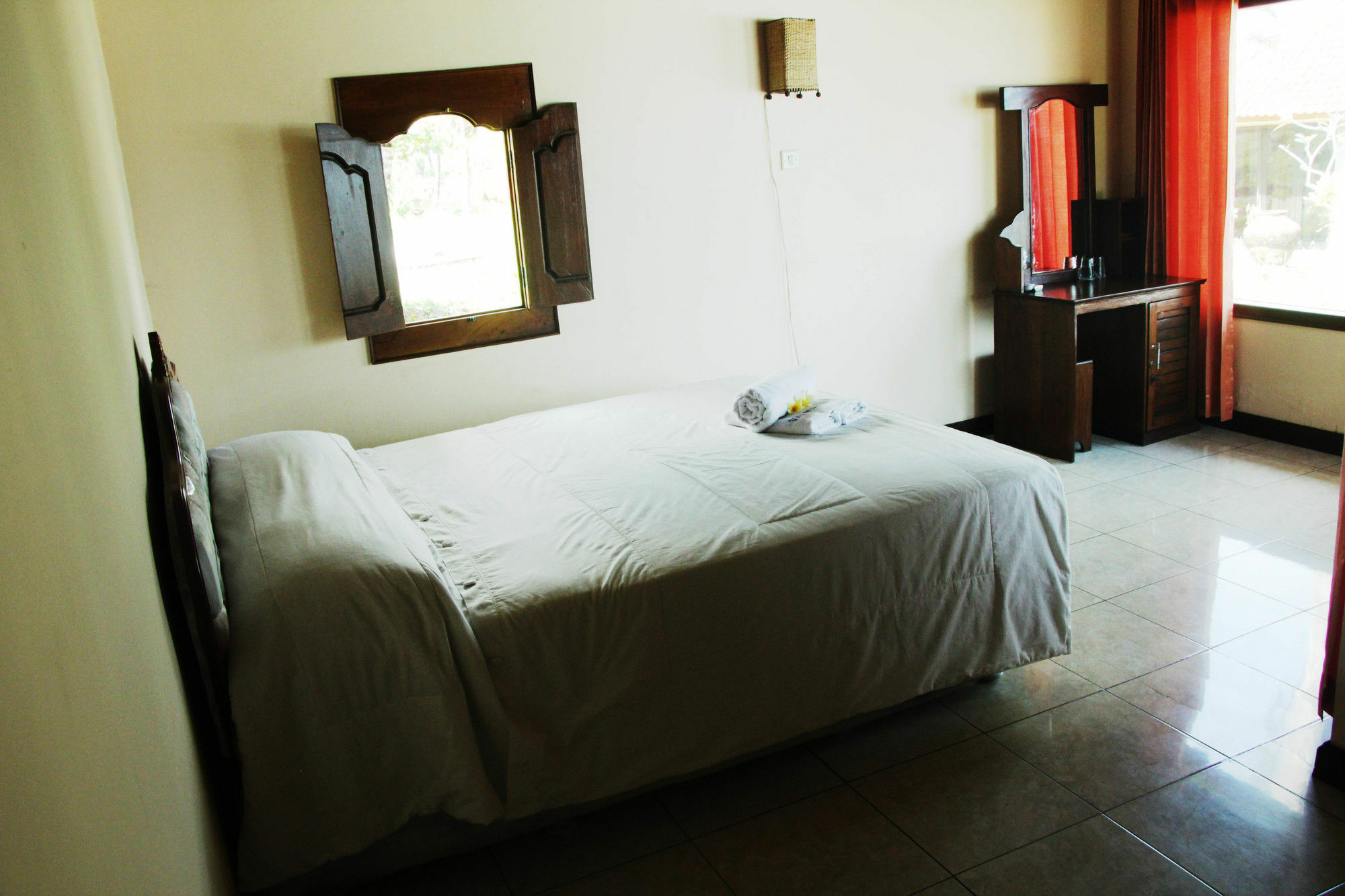Selemadeg  Soka Indah Restaurant & Bungalows מראה חיצוני תמונה